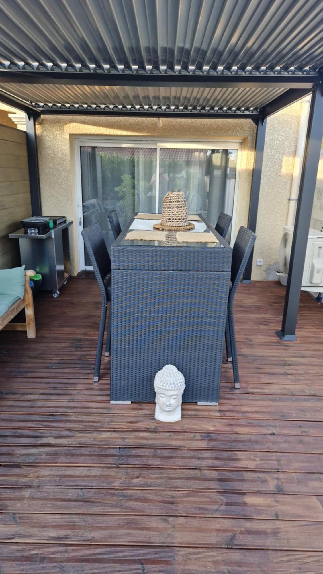 Appartement Pour 4 Avec Terrasse Chanos-Curson Exterior photo